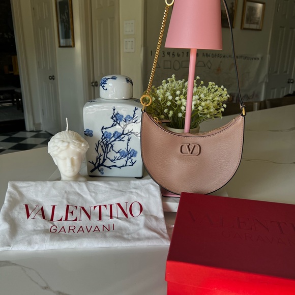 VLOGO SIGNATURE CALFSKIN HOBO MINI BAG WITH JEWEL LOGO - Picture 8 of 12